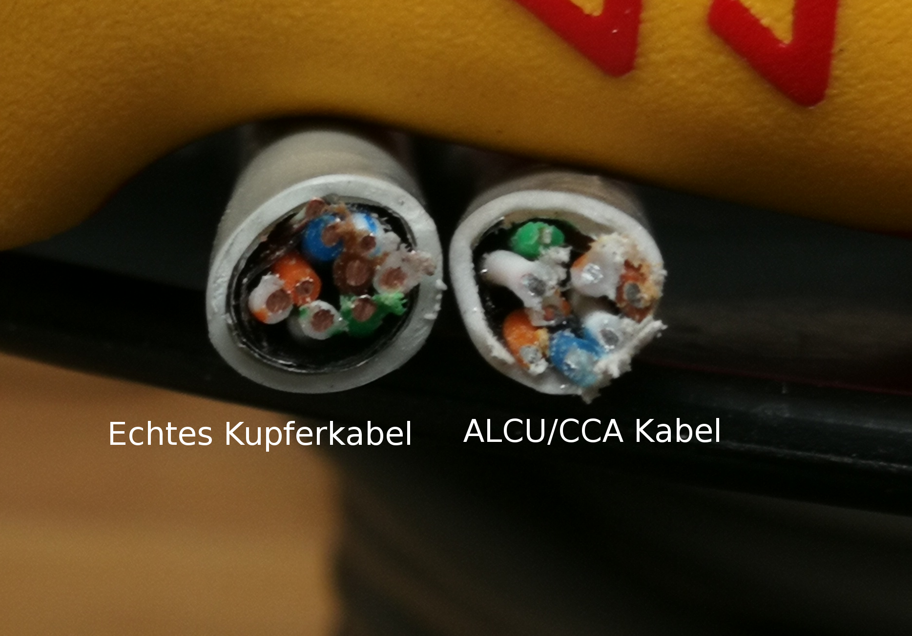 Verschiedene CAT.5e Kabel [Vergleich: Echtes CAT.5e
und CCA CAT.5e